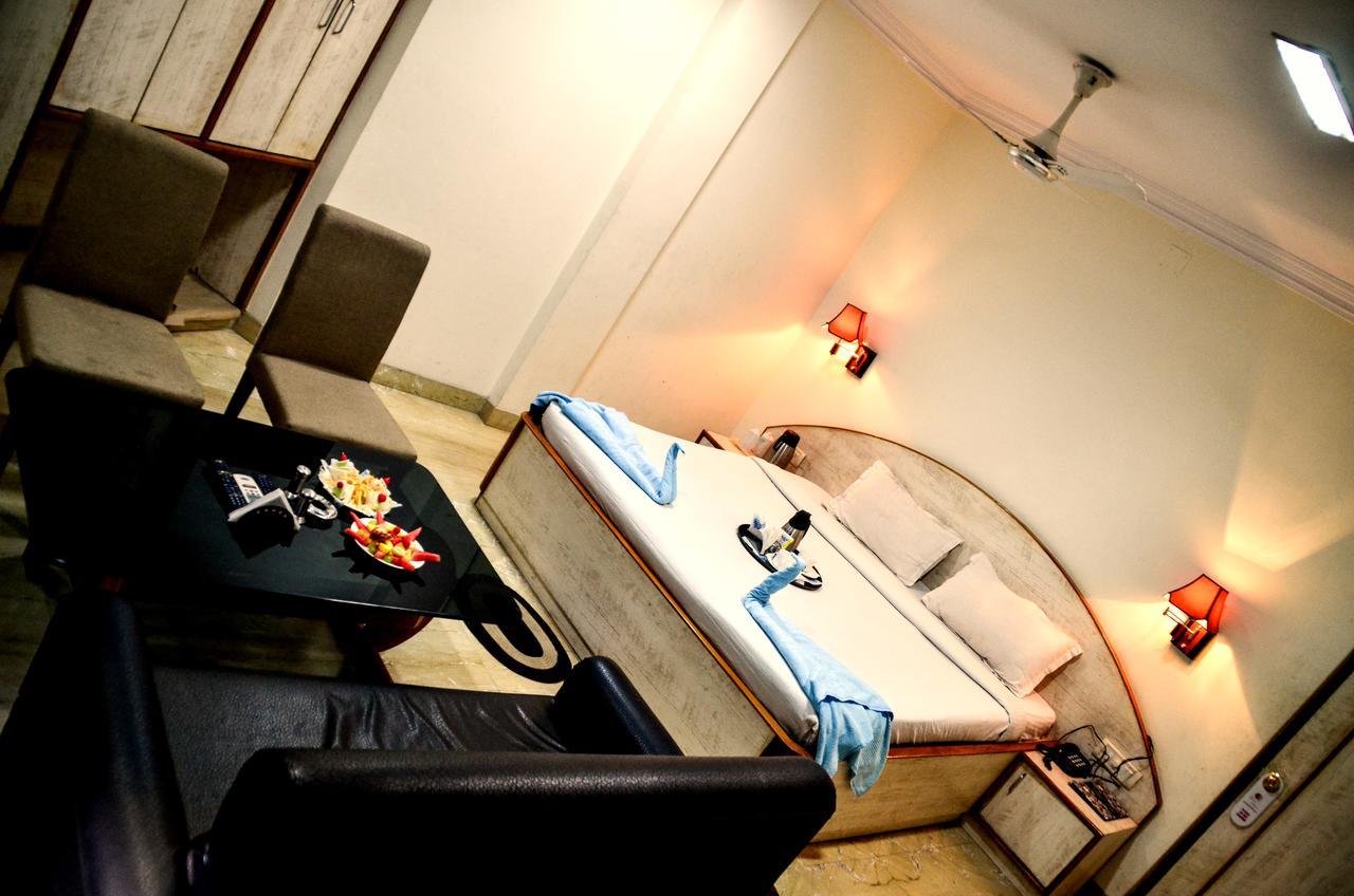 Hotel Aryan Jhārsuguda エクステリア 写真